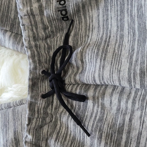 NWT Ladies Adidas XPR 7/8 Joggers - Picture 8 of 10